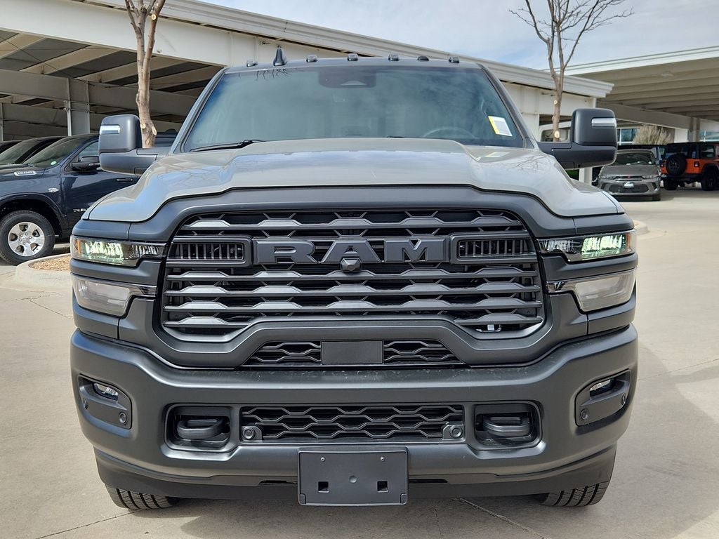 2026 RAM 3500 RAM 3500 TRADESMAN CREW CAB 4X4 8' BOX