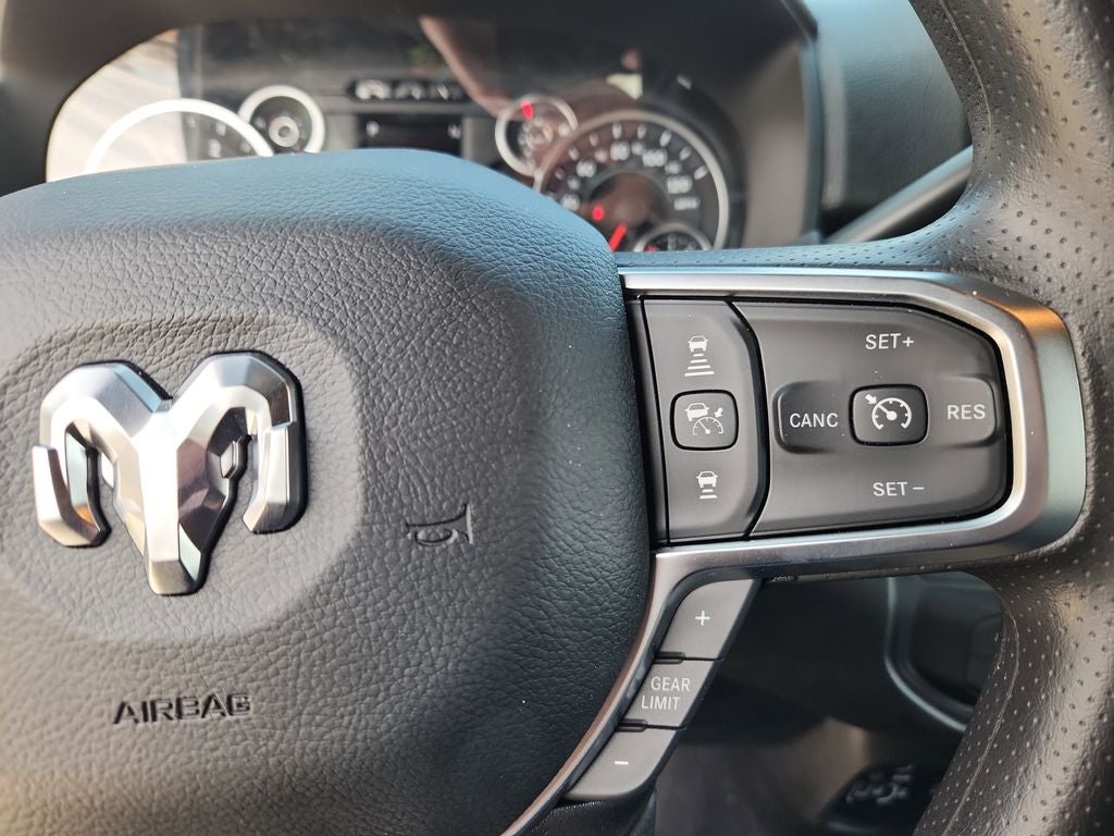 2026 RAM 2500 RAM 2500 TRADESMAN CREW CAB 4X4 6'4' BOX