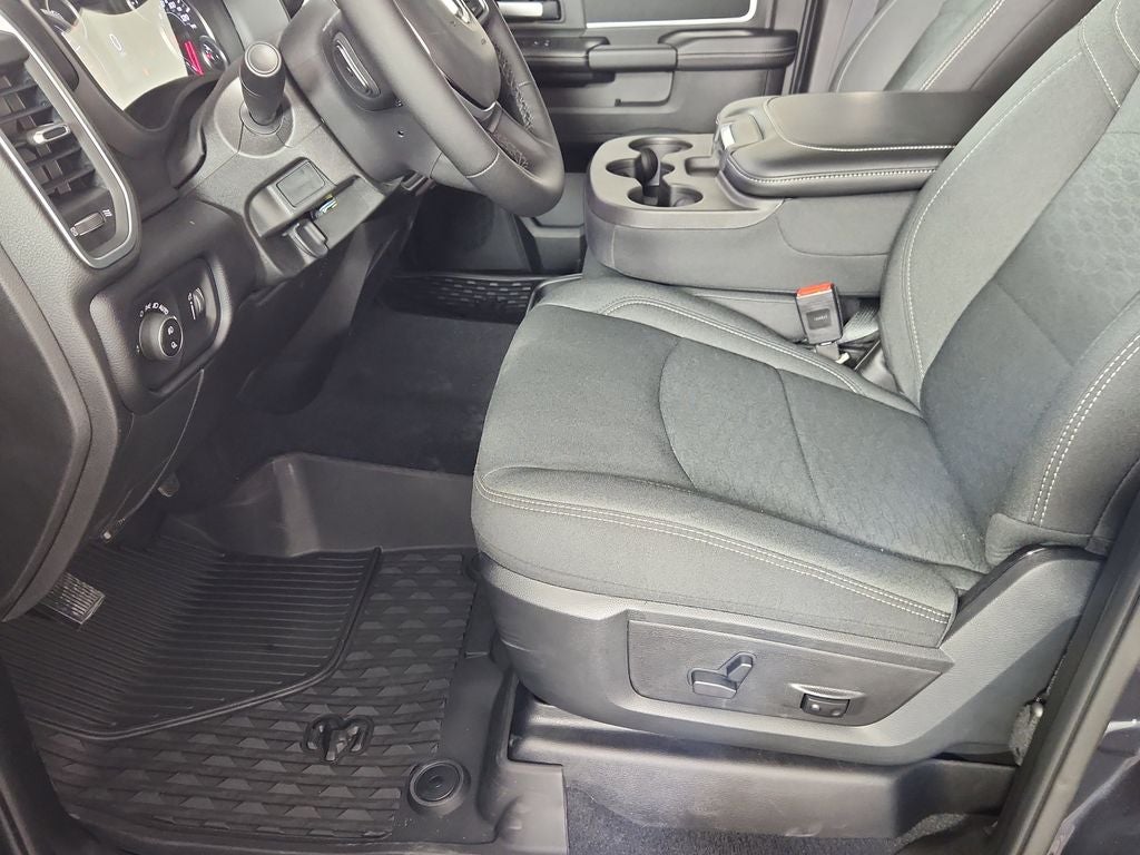 2025 RAM 2500 RAM 2500 BIG HORN CREW CAB 4X4 6'4' BOX