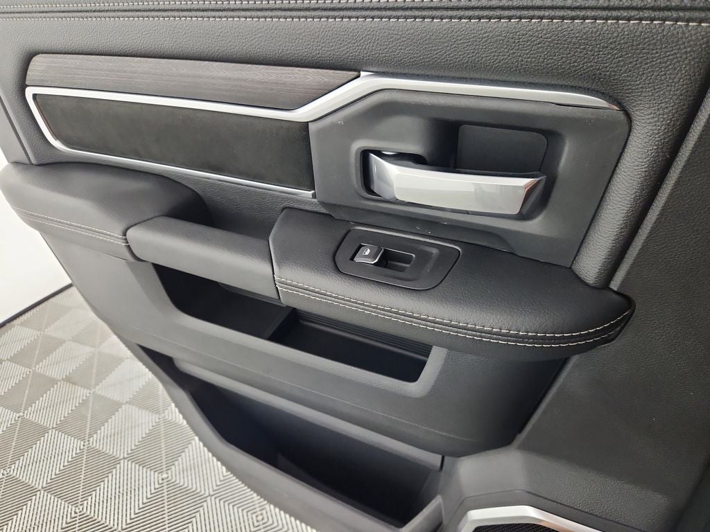 2025 RAM 2500 RAM 2500 LARAMIE CREW CAB 4X4 6'4' BOX