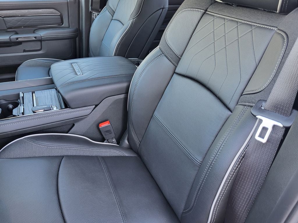 2026 RAM 2500 RAM 2500 LIMITED CREW CAB 4X4 6'4' BOX