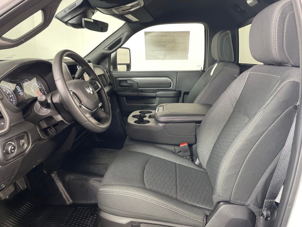 2026 RAM 2500 RAM 2500 TRADESMAN REGULAR CAB 4X4 8' BOX