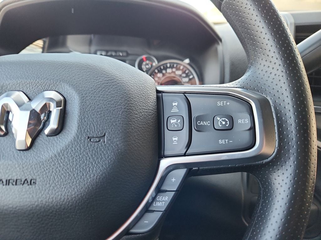 2026 RAM 2500 RAM 2500 BLACK EXPRESS CREW CAB 4X4 8' BOX