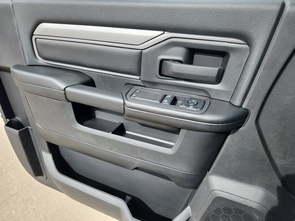 2026 RAM 3500 Chassis Cab RAM 3500 TRADESMAN CHASSIS REGULAR CAB 4X4 84' CA