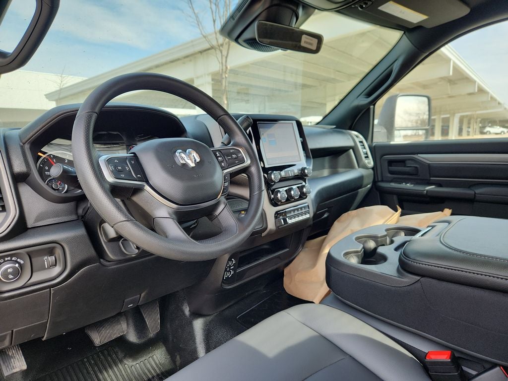 2026 RAM 3500 Chassis Cab RAM 3500 TRADESMAN CHASSIS REGULAR CAB 4X4 84' CA