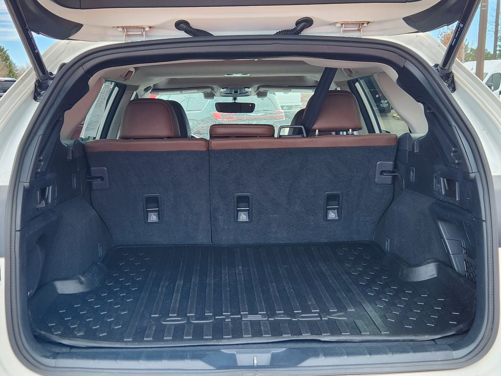 2022 Subaru Outback Touring