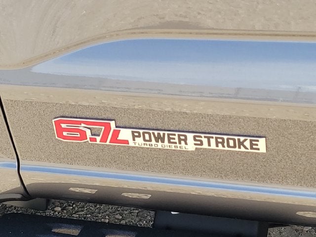 2027 Ford F-250 XLT carhartt