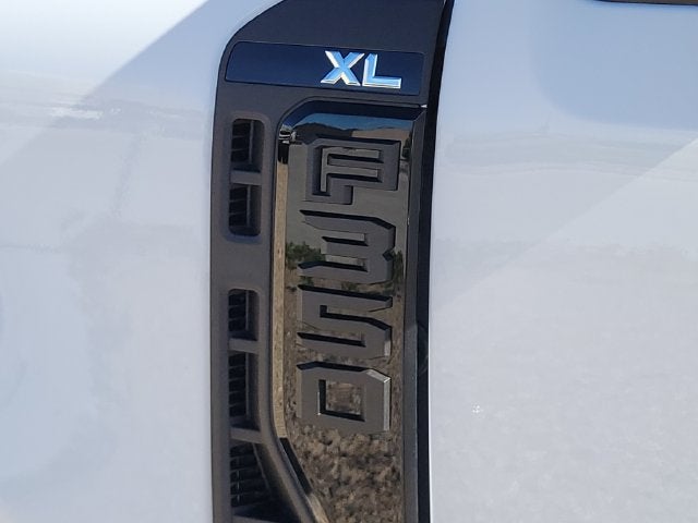 2027 Ford F-350 XL