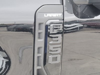 2025 Ford F-350SD Lariat