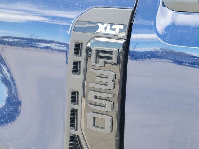 2027 Ford F-350 XLT