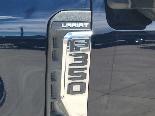 2023 Ford F-350SD Lariat