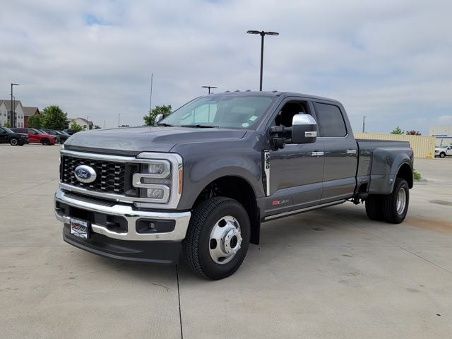 2026 Ford F-350SD Lariat DRW