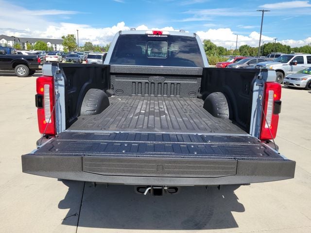 2027 Ford F-350 Lariat DRW
