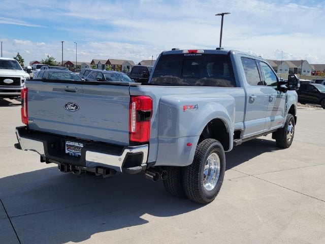 2027 Ford F-350 Lariat DRW