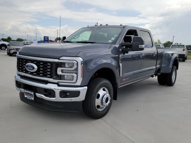 2026 Ford F-350SD Lariat DRW