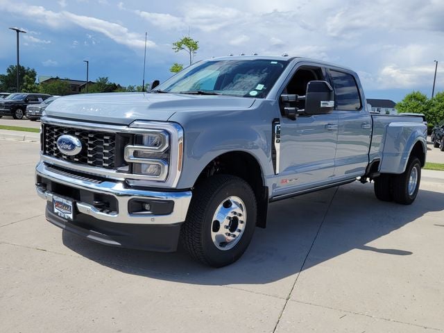 2026 Ford F-350SD Lariat DRW