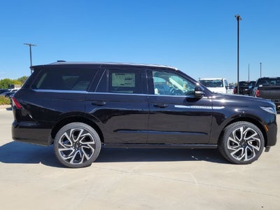 2027 Lincoln Navigator Reserve