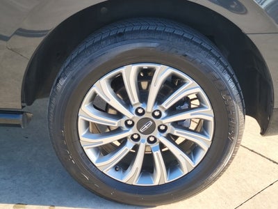 2023 Lincoln Navigator Standard