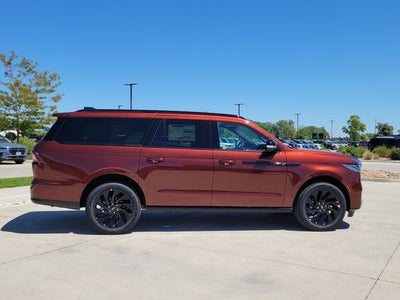 2027 Lincoln Navigator L Reserve