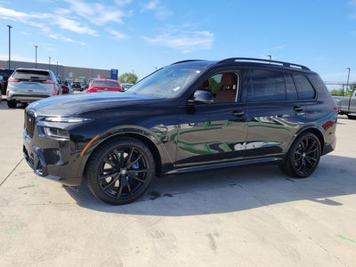 2025 BMW X7 M60i