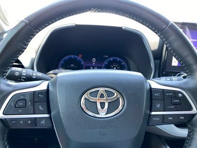 2023 Toyota Highlander Platinum