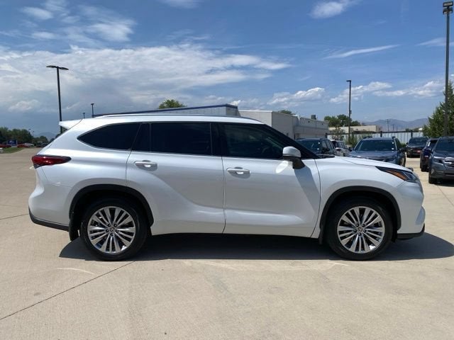 2023 Toyota Highlander Platinum