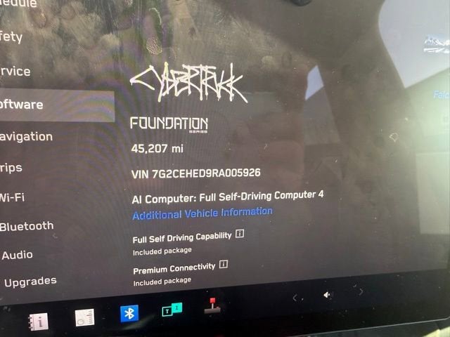 2024 Tesla Cybertruck Base