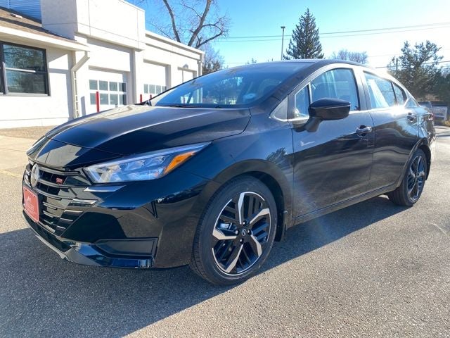 2025 Nissan Versa 1.6 SR