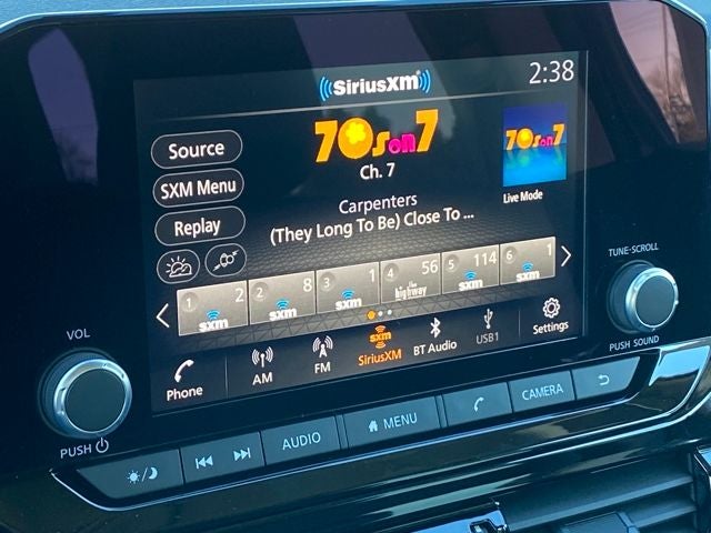 2025 Nissan Pathfinder SV