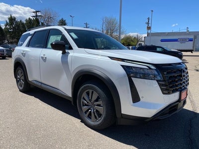 2026 Nissan Pathfinder SV