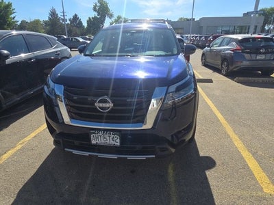 2023 Nissan Pathfinder SL