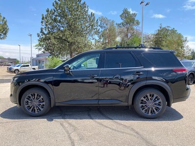 2026 Nissan Pathfinder SL