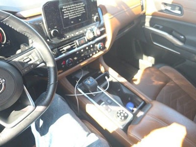 2022 Nissan Pathfinder Platinum