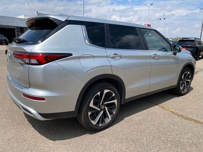 2024 Mitsubishi Outlander SE