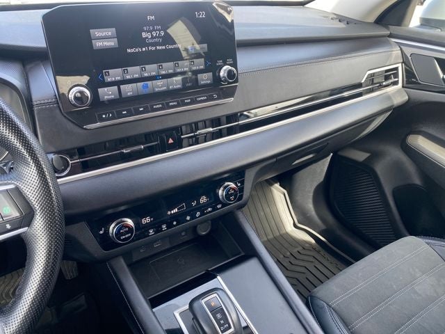 2024 Mitsubishi Outlander Base