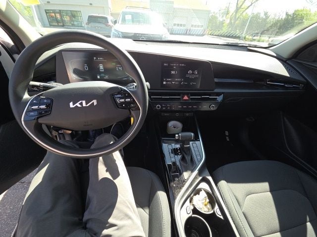 2024 Kia Niro LX