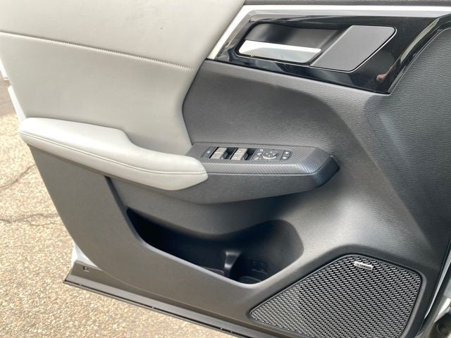 2026 Mitsubishi Outlander Base