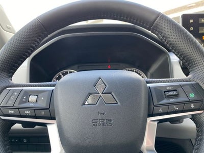 2026 Mitsubishi Outlander Base