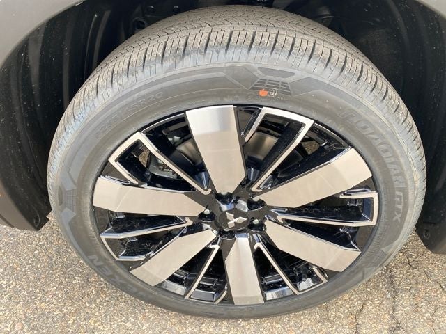 2026 Mitsubishi Outlander Base