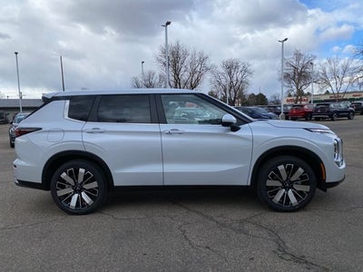 2026 Mitsubishi Outlander Base