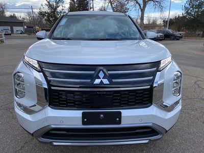 2026 Mitsubishi Outlander Base