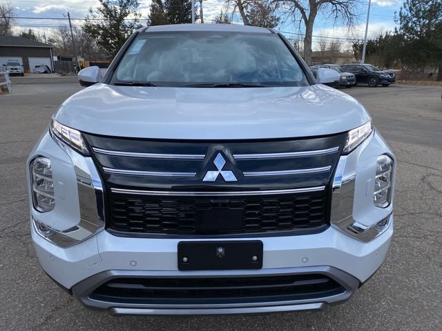 2026 Mitsubishi Outlander Base