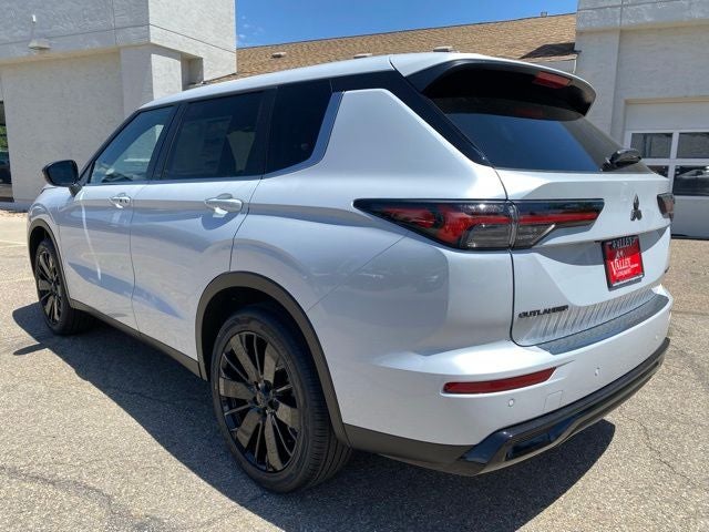 2026 Mitsubishi Outlander LE