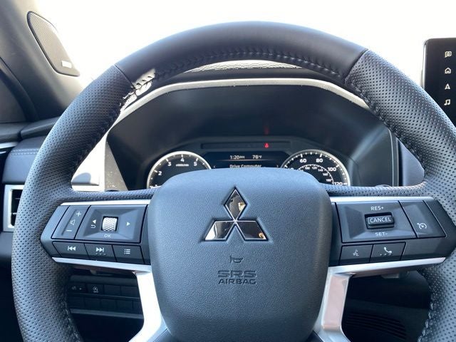 2026 Mitsubishi Outlander LE