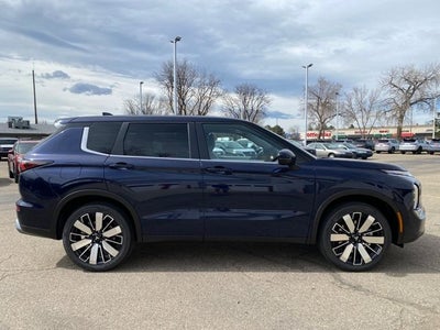 2026 Mitsubishi Outlander SE