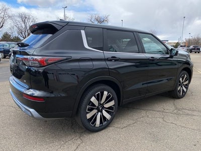 2026 Mitsubishi Outlander SE