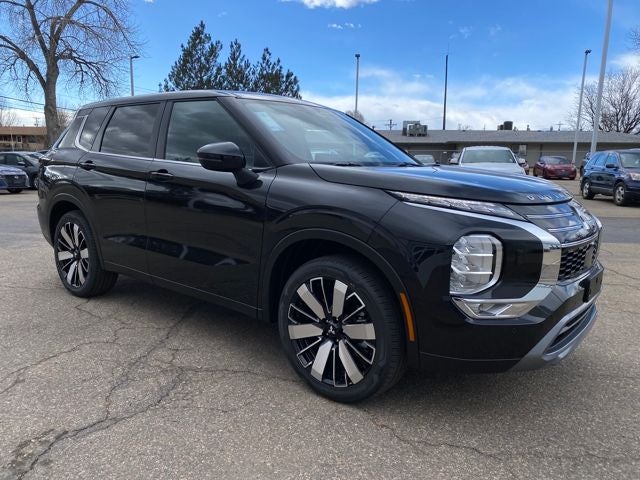 2026 Mitsubishi Outlander SE