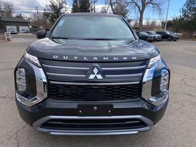 2026 Mitsubishi Outlander SE