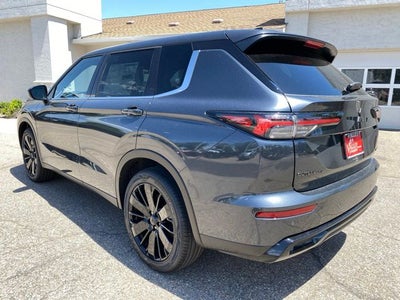 2026 Mitsubishi Outlander LE