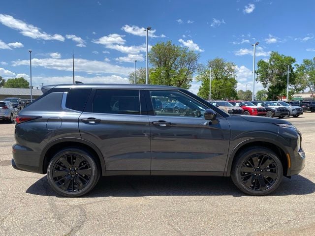 2026 Mitsubishi Outlander LE